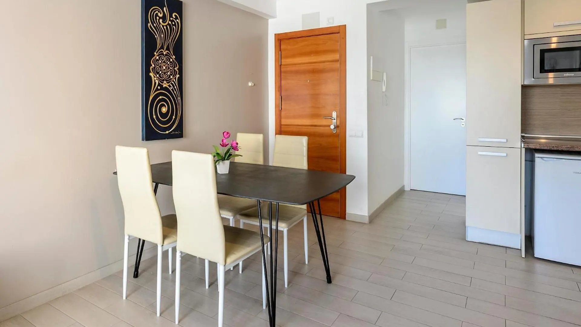 Apartamentos Esmeralda Ibiza 0*, Ibiza città Spagna
